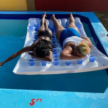 Paradise Villa Shared Onsite Private Pool Onsite Gym أوشو ريوس المظهر الخارجي الصورة