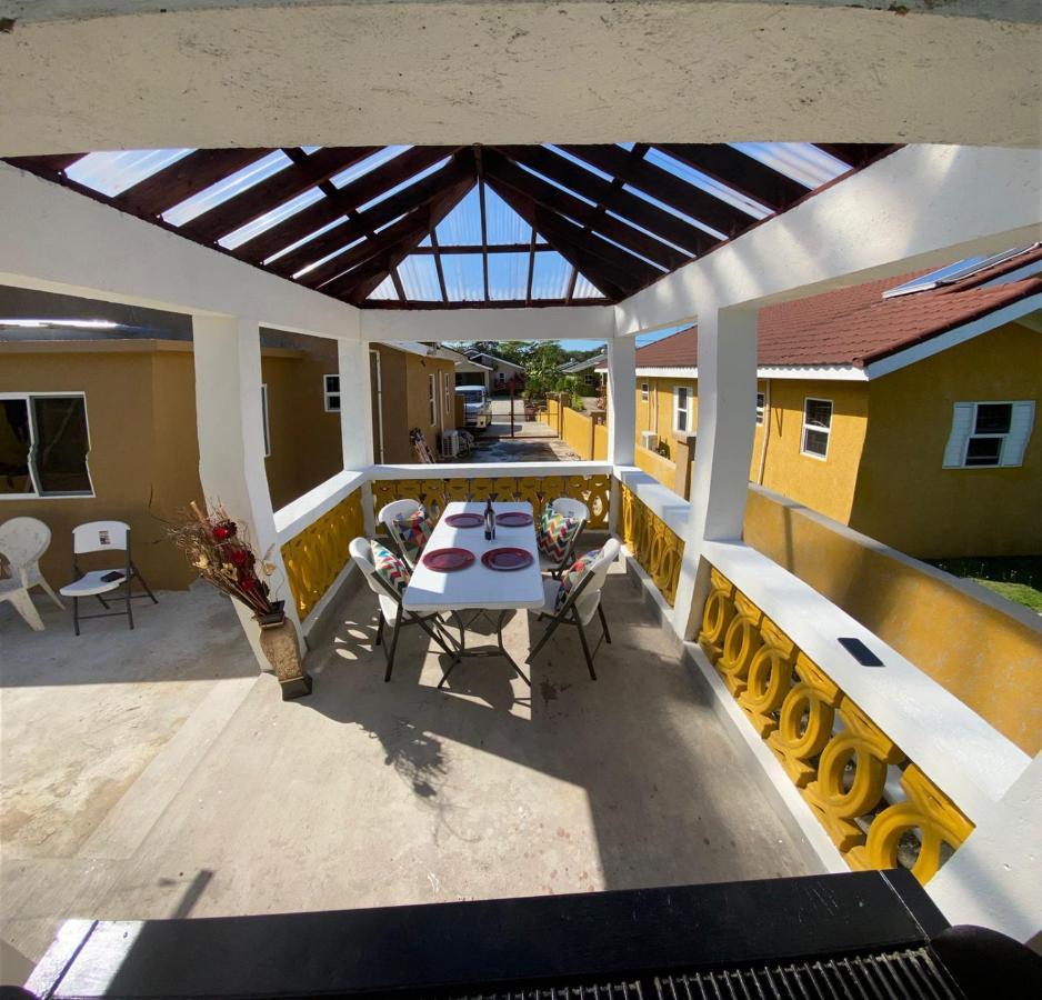 Paradise Villa Shared Onsite Private Pool Onsite Gym أوشو ريوس المظهر الخارجي الصورة